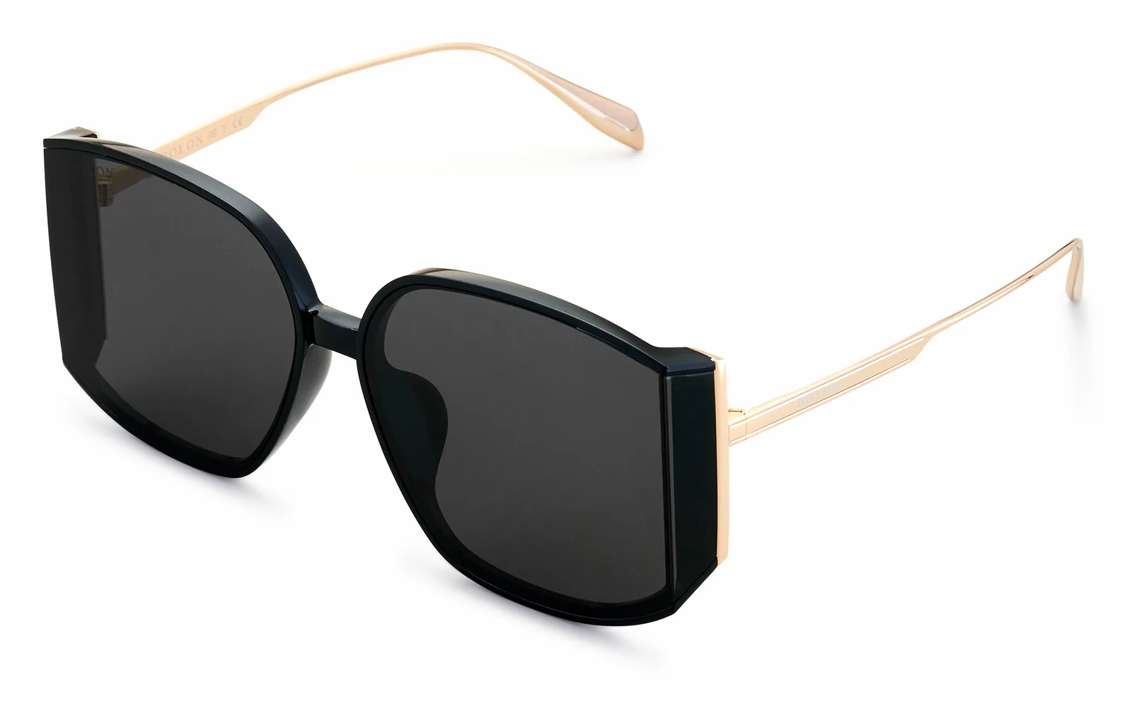 แว่นกันแดด BOLON BL5078 Midtown สี A10 มุมเฉียง 45 องศา