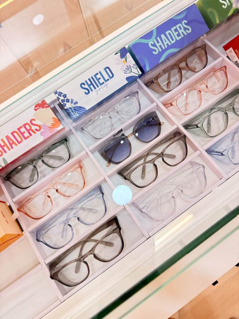 กรอบแว่น BOLON ซีรีส์ Shield และ Shaders ที่ร้านแว่นตา GIFTGREATS สาขาชลบุรี