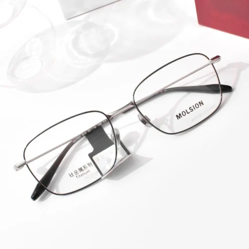 แว่นสายตา MOLSION MA7062 สี Moonlight Silver/Shiny Black (B15) มุมเฉียง