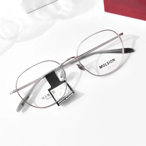 แว่นสายตา MOLSION MA7076 สี Moonlight Silver (B90) มุมเฉียง