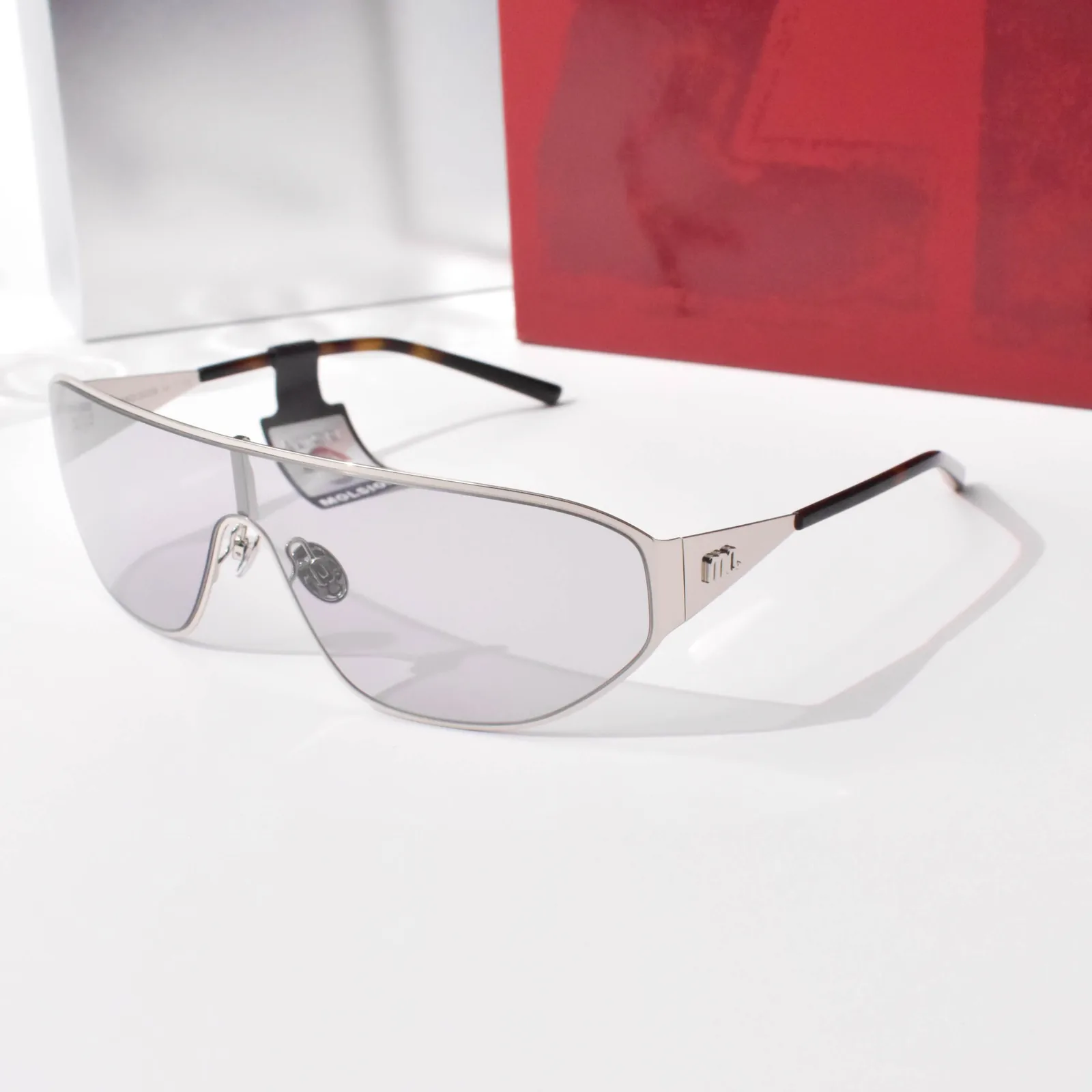 แว่นกันแดด MOLSION MM8001 สี Silver/Light Grey (A91) มุมเฉียง