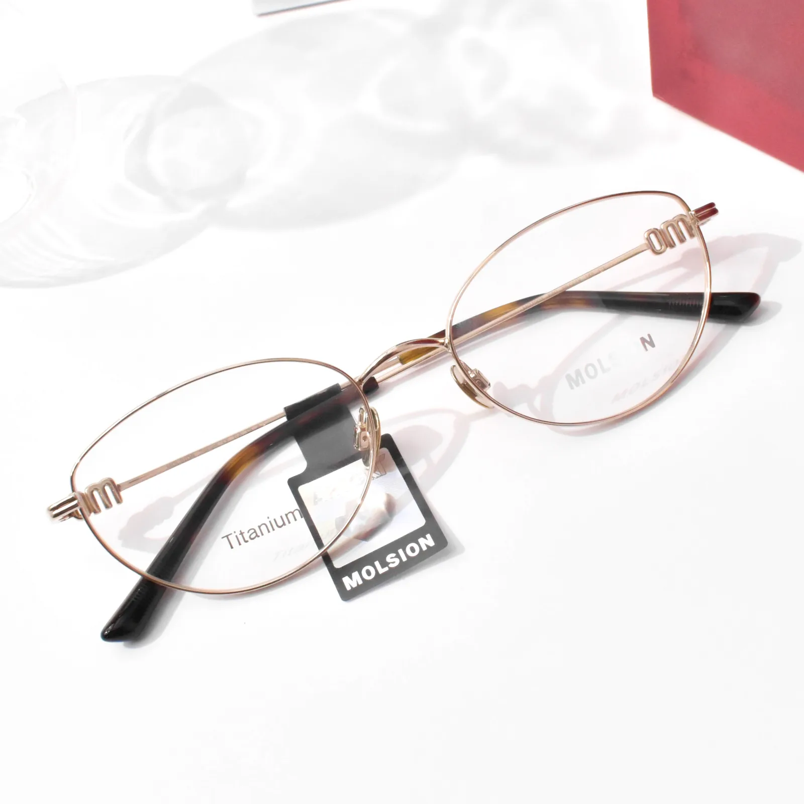 แว่นสายตา MOLSION MO7003 สี Wheat Gold (B60) มุมเฉียง
