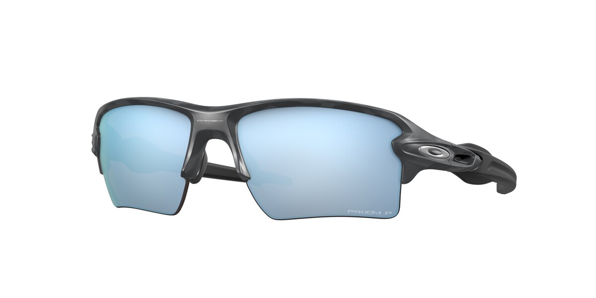 แว่นกันแดด OAKLEY OO9188 สี Matte Black Camo / Prizm Deep Water Polarized (9188G3) ที่ร้านแว่น GIFTGREATS