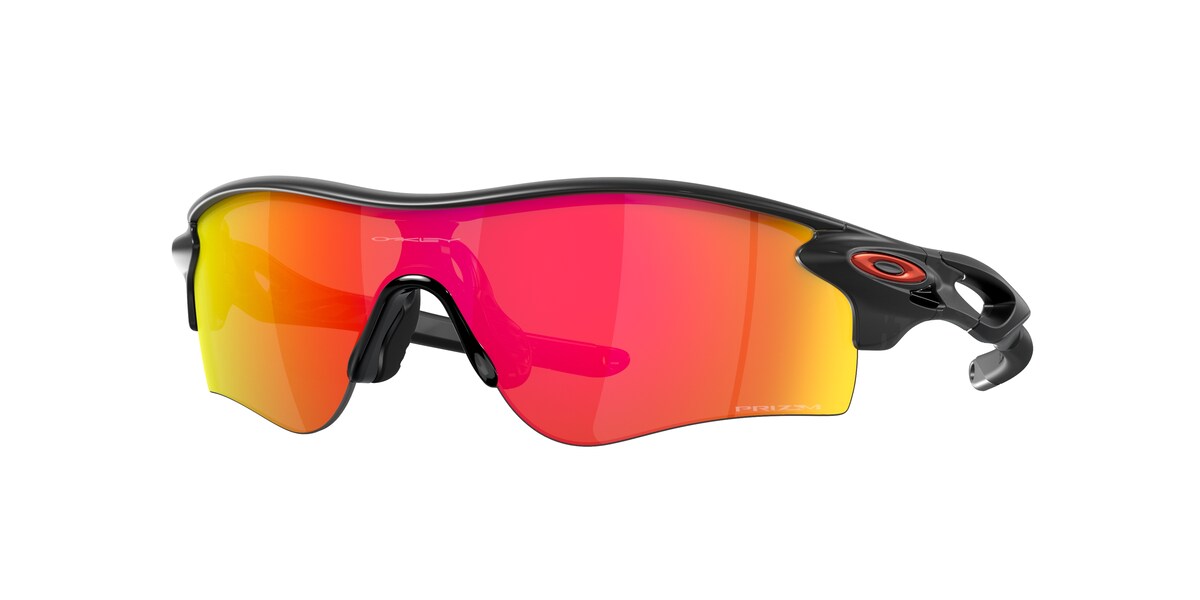 แว่นกันแดด OAKLEY OO9206 สี Matte Black Ink / Prizm Ruby (920642) ที่ร้านแว่น GIFTGREATS
