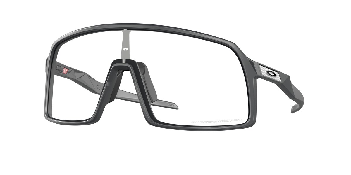 แว่นกันแดด OAKLEY OO9406A สี Matte Carbon / Clear to Black Iridium Photochromic (940633) ที่ร้านแว่น GIFTGREATS