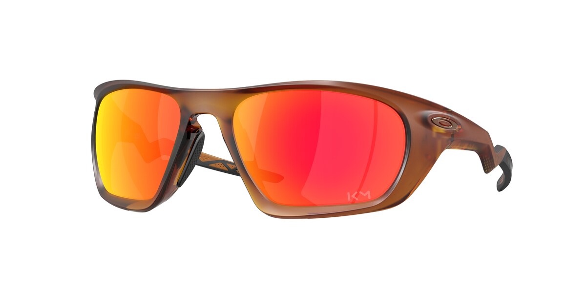 แว่นกันแดด OAKLEY OO9431 สี Matte Dark Amber / Prizm Ruby (943116) ที่ร้านแว่น GIFTGREATS