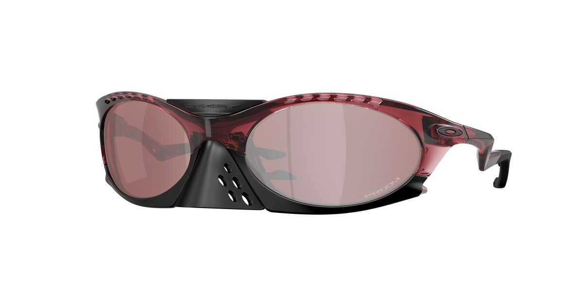 แว่นกันแดด OAKLEY OO9437 สี Transparent Iron Red / Prizm Snow Black Iridium (943716) ที่ร้านแว่น GIFTGREATS