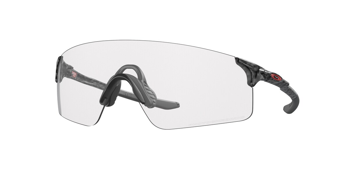 แว่นกันแดด OAKLEY OO9454A สี Carbon Fiber / Clear to Black Iridium Photochromic (945404) ที่ร้านแว่น GIFTGREATS
