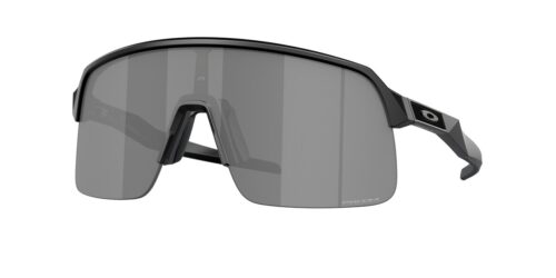 แว่นกันแดด OAKLEY OO9463A สี Matte Black / Prizm Black (946303) ที่ร้านแว่น GIFTGREATS
