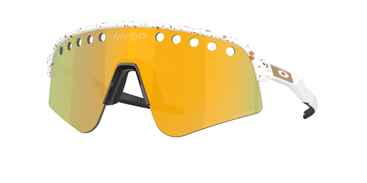 แว่นกันแดด OAKLEY OO9465 สี Red/Gold Splatter / Prizm 24K (946533) ที่ร้านแว่น GIFTGREATS