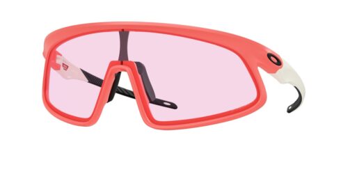 แว่นกันแดด OAKLEY OO9484D สี Muted Metallic Paloma / Prizm Low Light (948411) ที่ร้านแว่น GIFTGREATS
