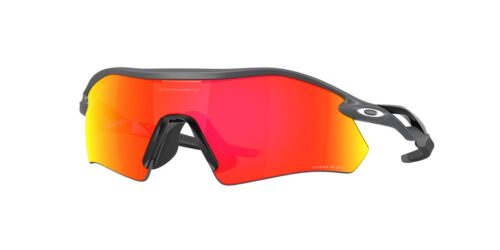 แว่นกันแดด OAKLEY OO9495D สี Grey / Prizm Ruby (949503) ที่ร้านแว่น GIFTGREATS
