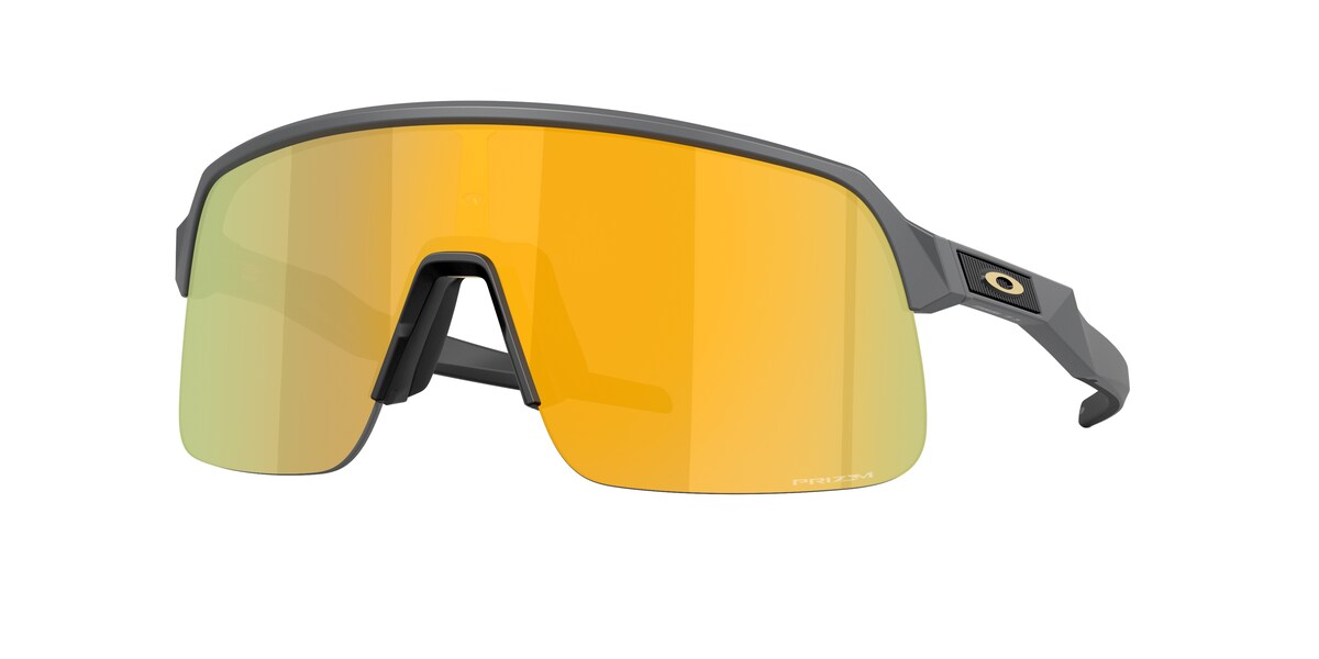 แว่นกันแดด OAKLEY OO9496 สี Matte Carbon / Prizm 24K (949609) ที่ร้านแว่น GIFTGREATS