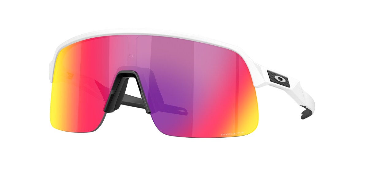 แว่นกันแดด OAKLEY OO9496 สี Matte White / Prizm Road (949606) ที่ร้านแว่น GIFTGREATS