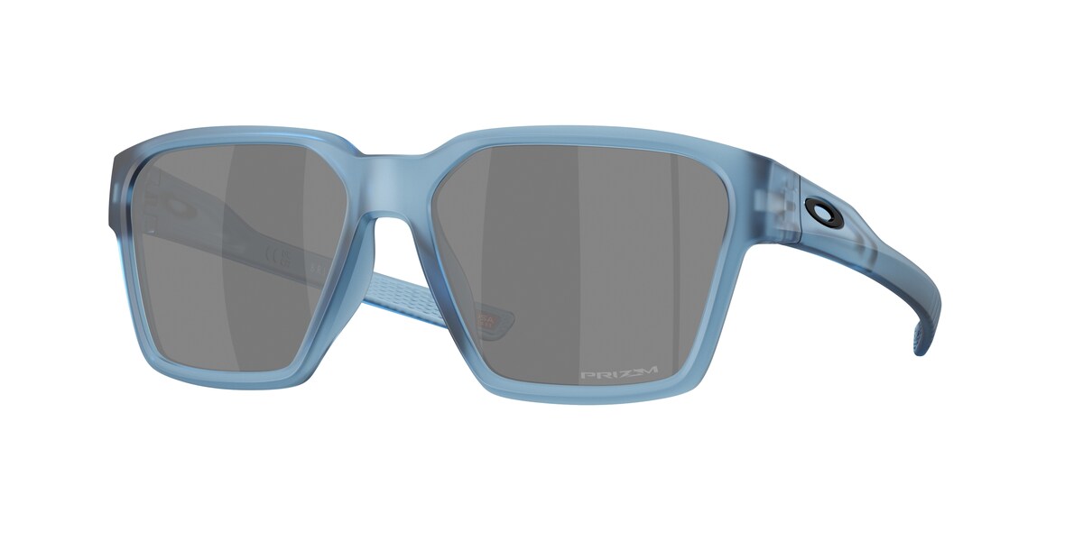 แว่นกันแดด OAKLEY OO9497 สี Matte Transparent Stonewash / Prizm Black (949708) ที่ร้านแว่น GIFTGREATS