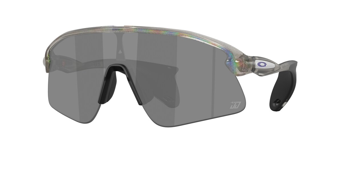 แว่นกันแดด OAKLEY OO9517 สี Grey Ink Moondust / Prizm Black (951718) ที่ร้านแว่น GIFTGREATS