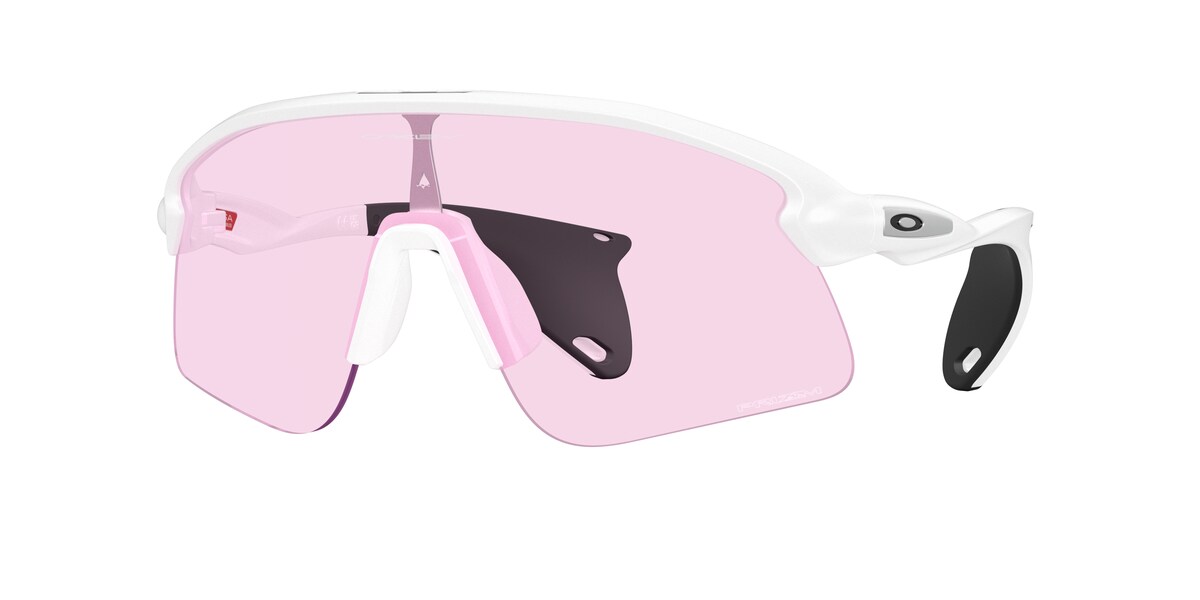 แว่นกันแดด OAKLEY OO9518 สี Matte White / Prizm Low Light (951807) ที่ร้านแว่น GIFTGREATS