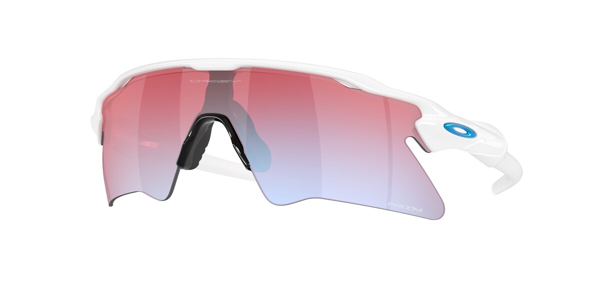 แว่นกันแดด OAKLEY OO9541 สี Polished White / Prizm Snow Sapphire (954105) ที่ร้านแว่น GIFTGREATS