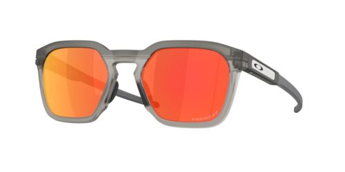 แว่นกันแดด OAKLEY OO9555 สี Matte Grey Smoke / Prizm Ruby Polarized (955506) ที่ร้านแว่น GIFTGREATS